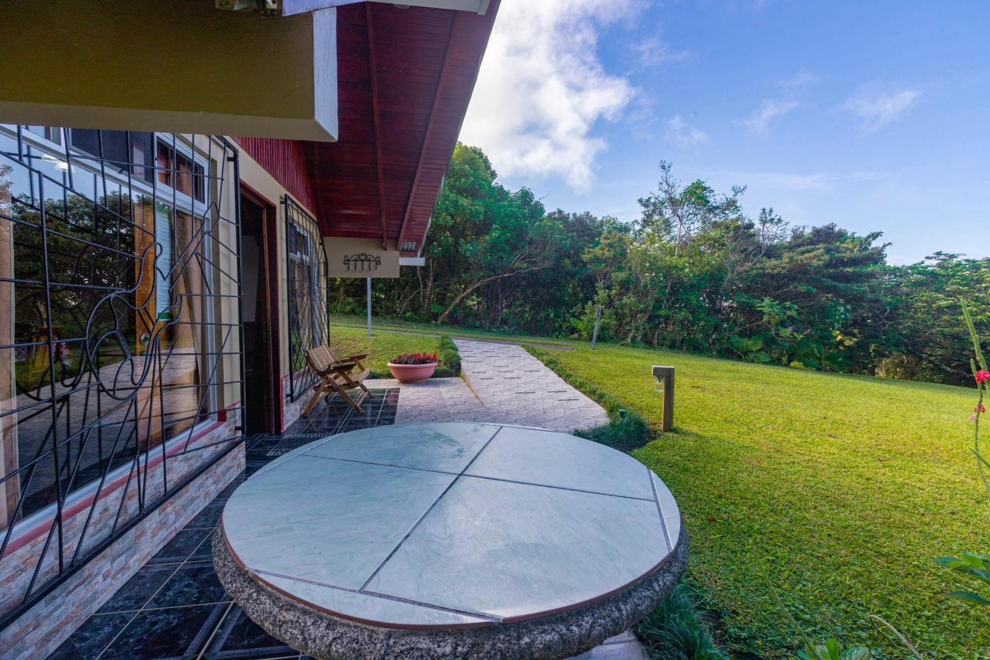 Cabanas Valle Campanas - Monteverde, Costa Rica Buitenkant foto